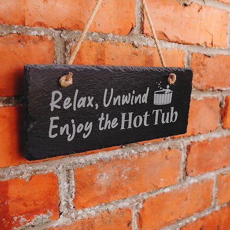 Cottage With Hot Tub - Near Cheltenham And Tewkesbury Zewnętrze zdjęcie