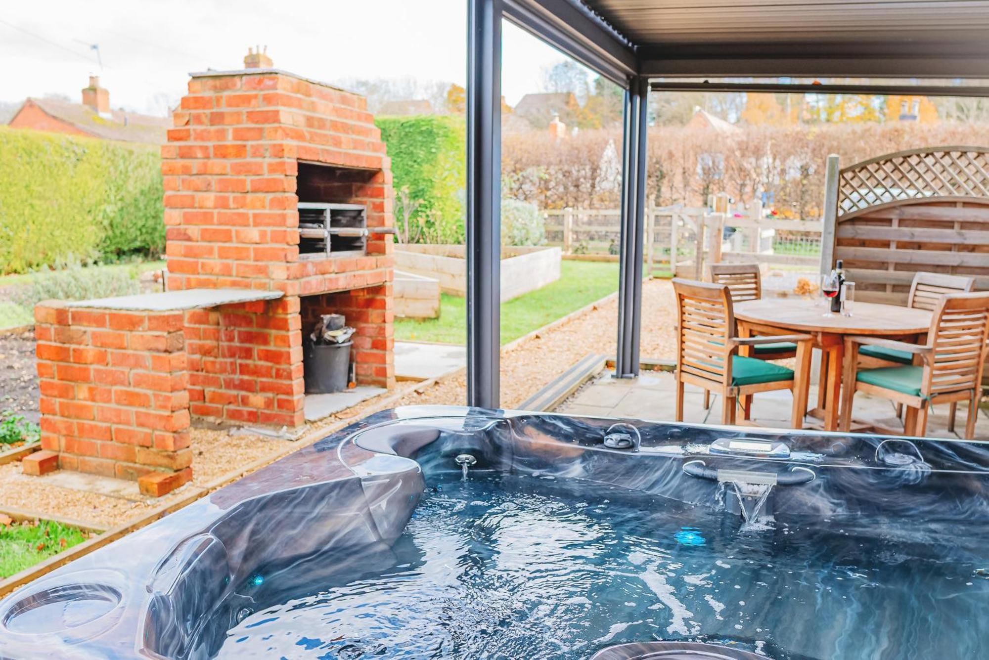 Cottage With Hot Tub - Near Cheltenham And Tewkesbury Zewnętrze zdjęcie